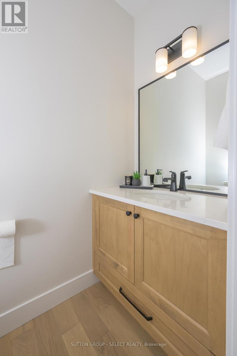 Photo 19 of 138 Harvest Lane, Thames Centre ON