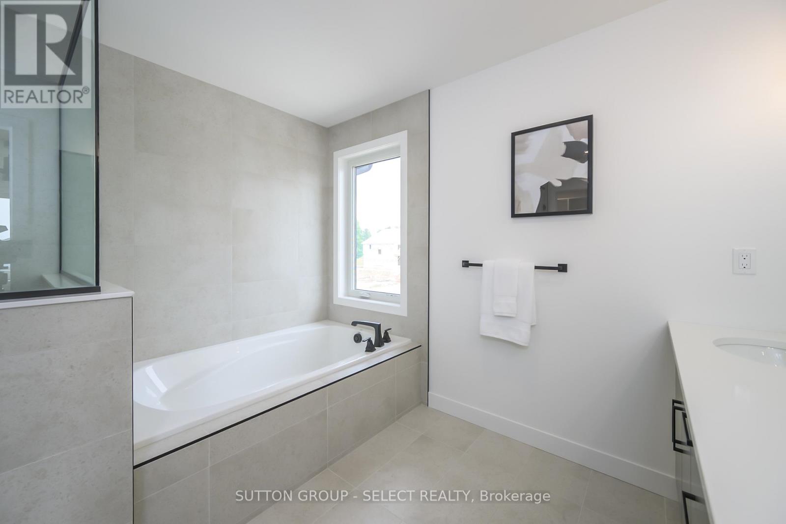Photo 23 of 138 Harvest Lane, Thames Centre ON