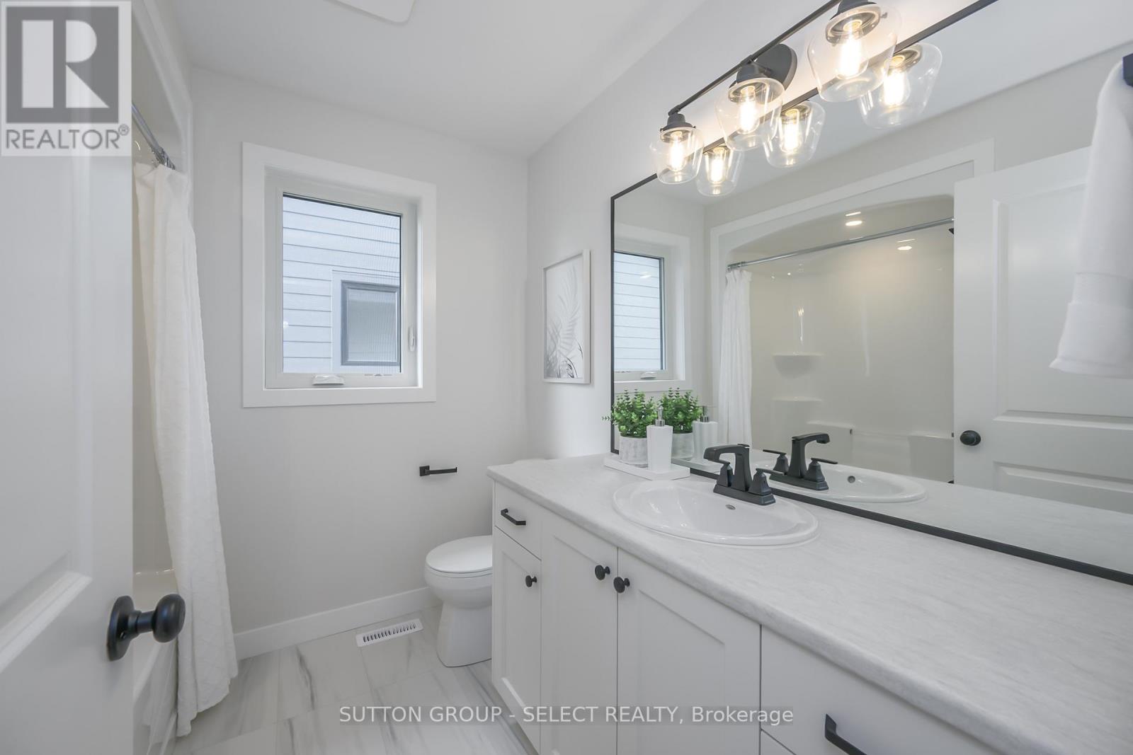 Photo 32 of 138 Harvest Lane, Thames Centre ON