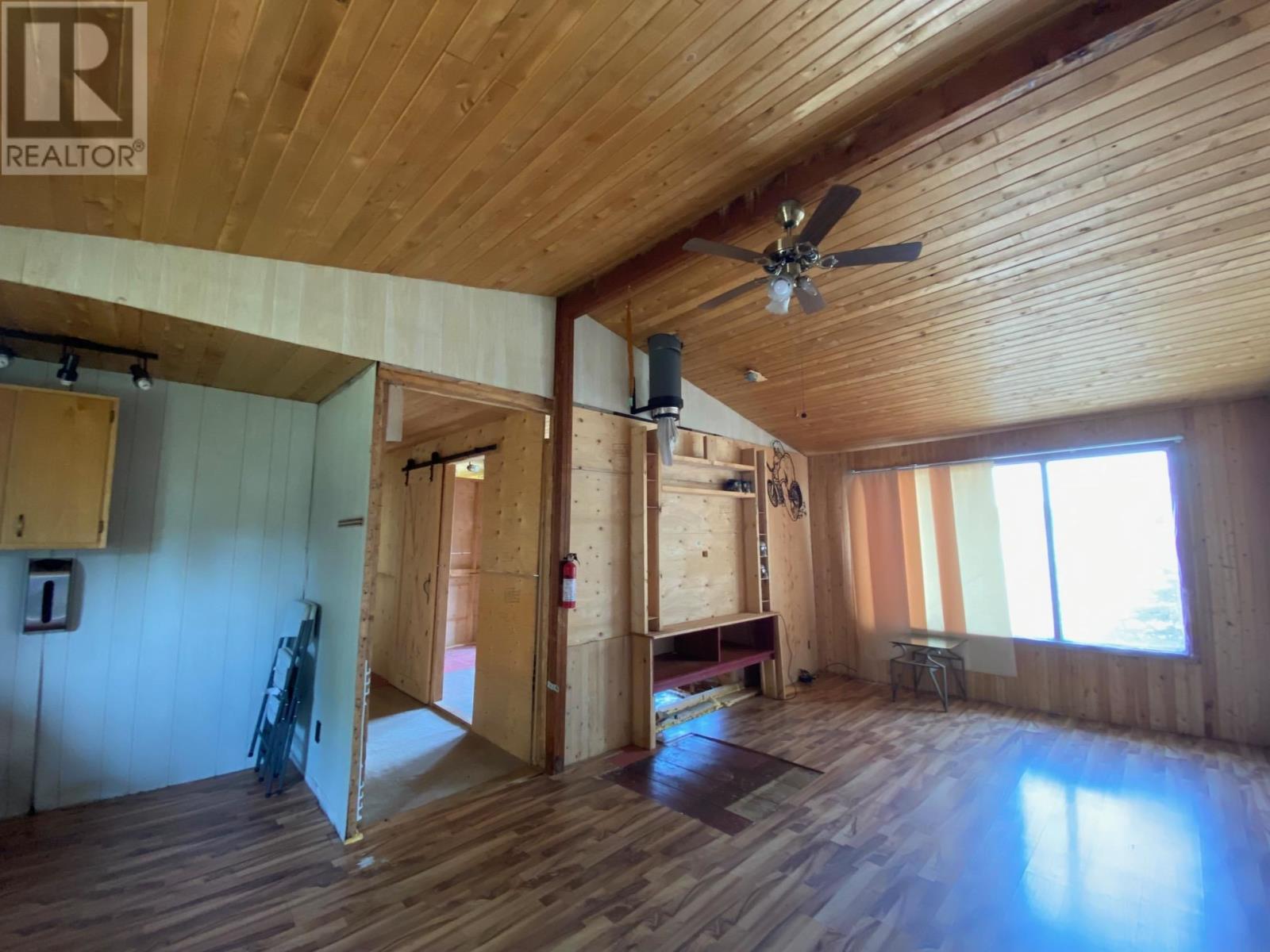 Photo 10 of 64 Sunrise Ln, Schreiber ON