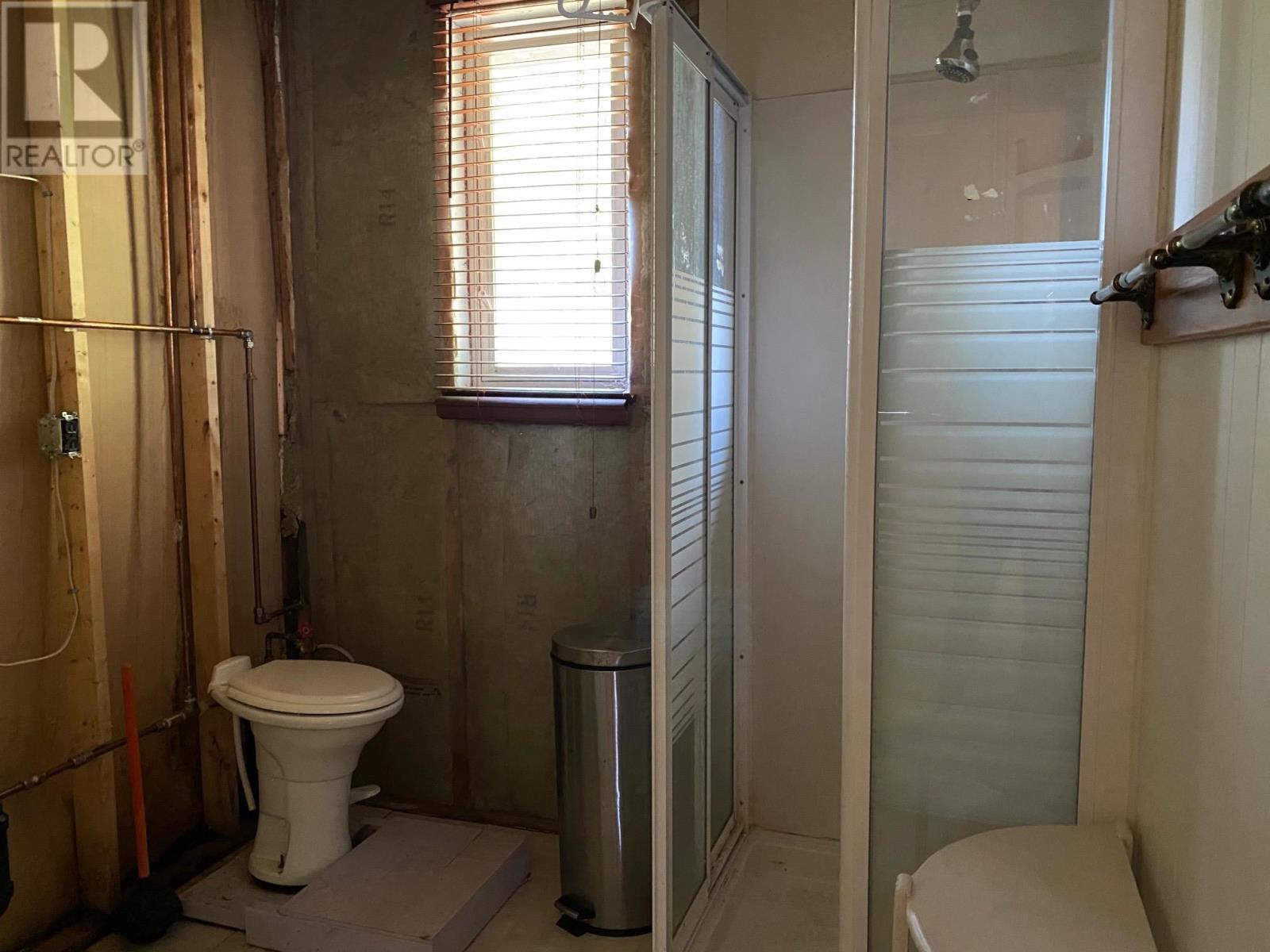 Photo 19 of 64 Sunrise Ln, Schreiber ON