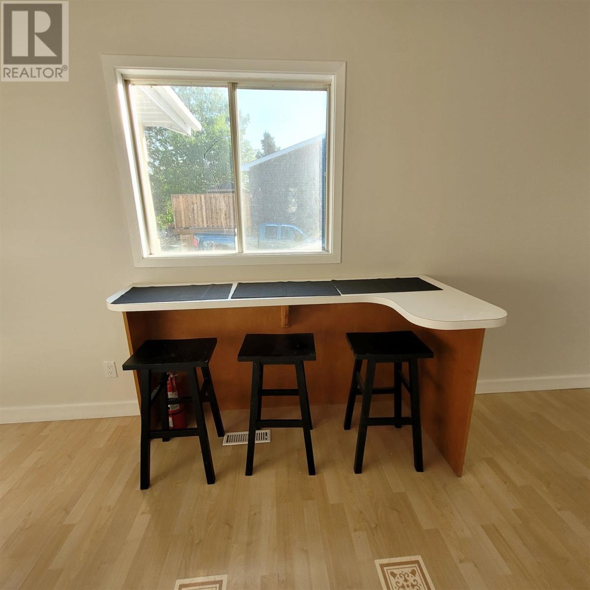 Photo 12 of 39 Poplar Ave, Marathon ON