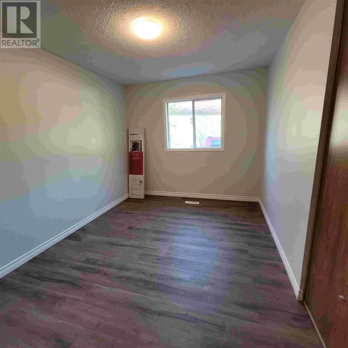 Photo 20 of 39 Poplar Ave, Marathon ON
