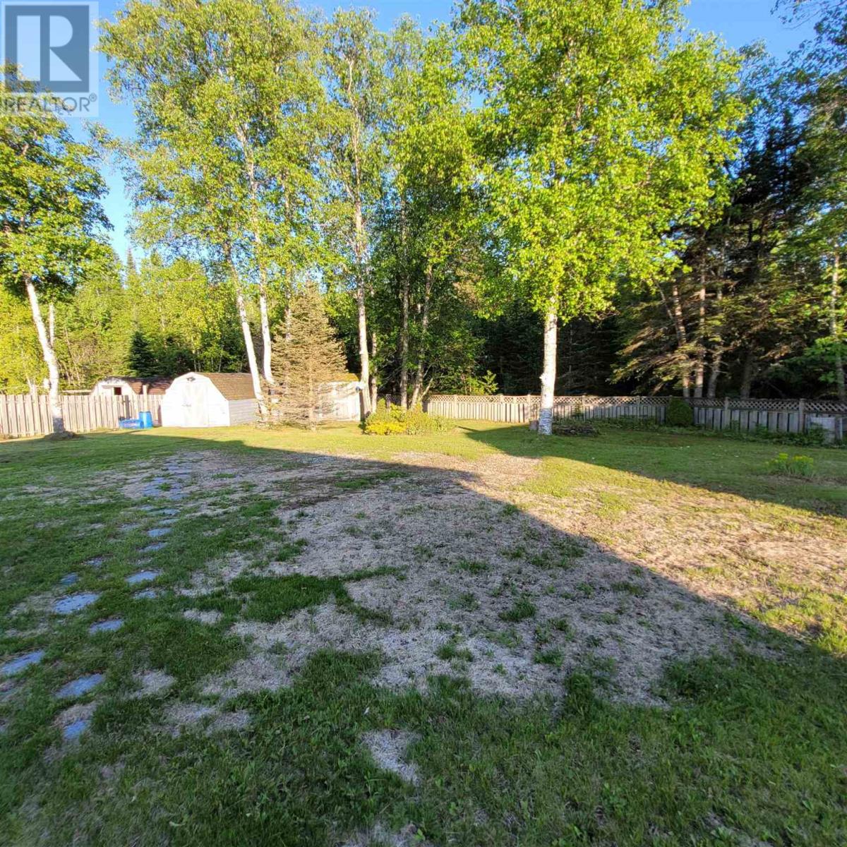 Photo 47 of 39 Poplar Ave, Marathon ON