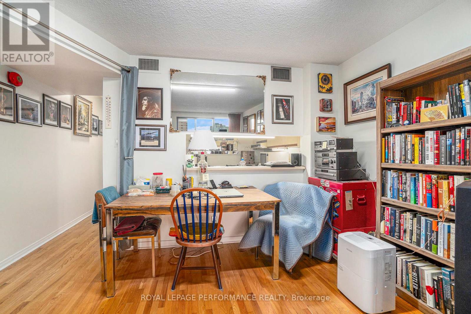 Photo 11 of 502 1180 Ohio Street, Ottawa ON