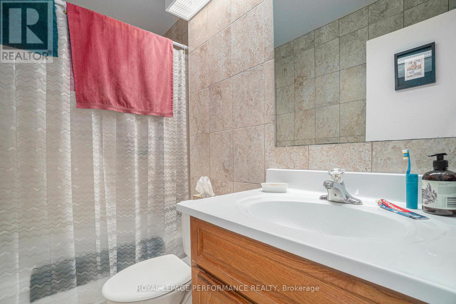 Photo 16 of 502 1180 Ohio Street, Ottawa ON