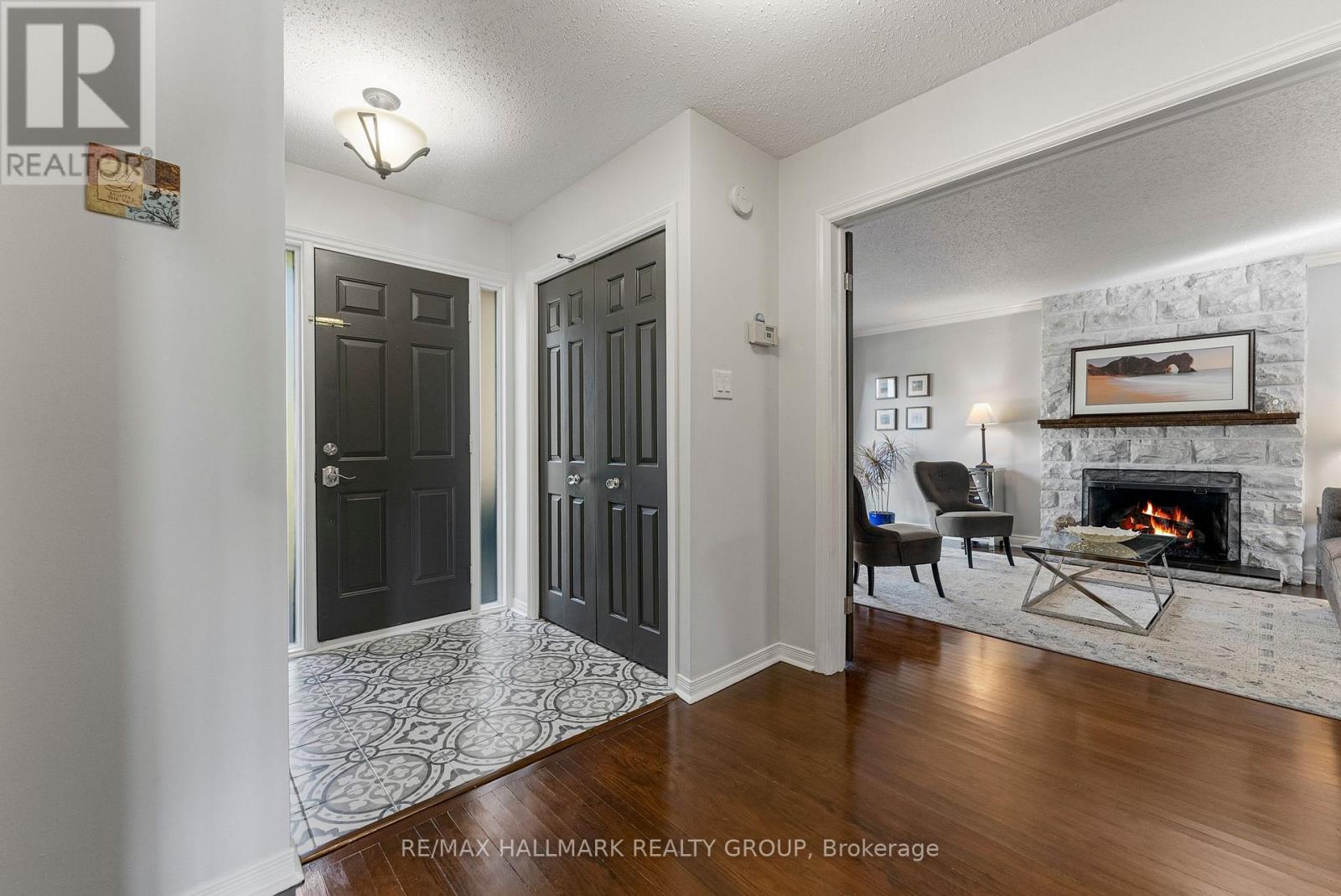 Photo 10 of 87 Leacock Drive, Ottawa ON