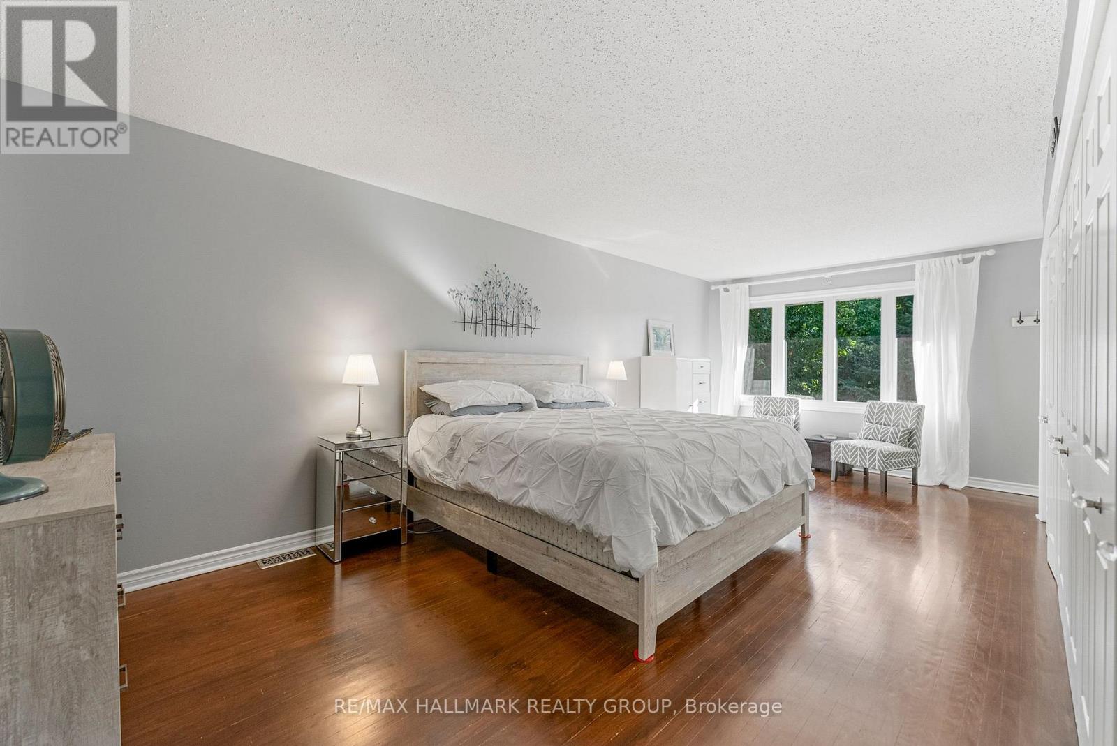 Photo 31 of 87 Leacock Drive, Ottawa ON