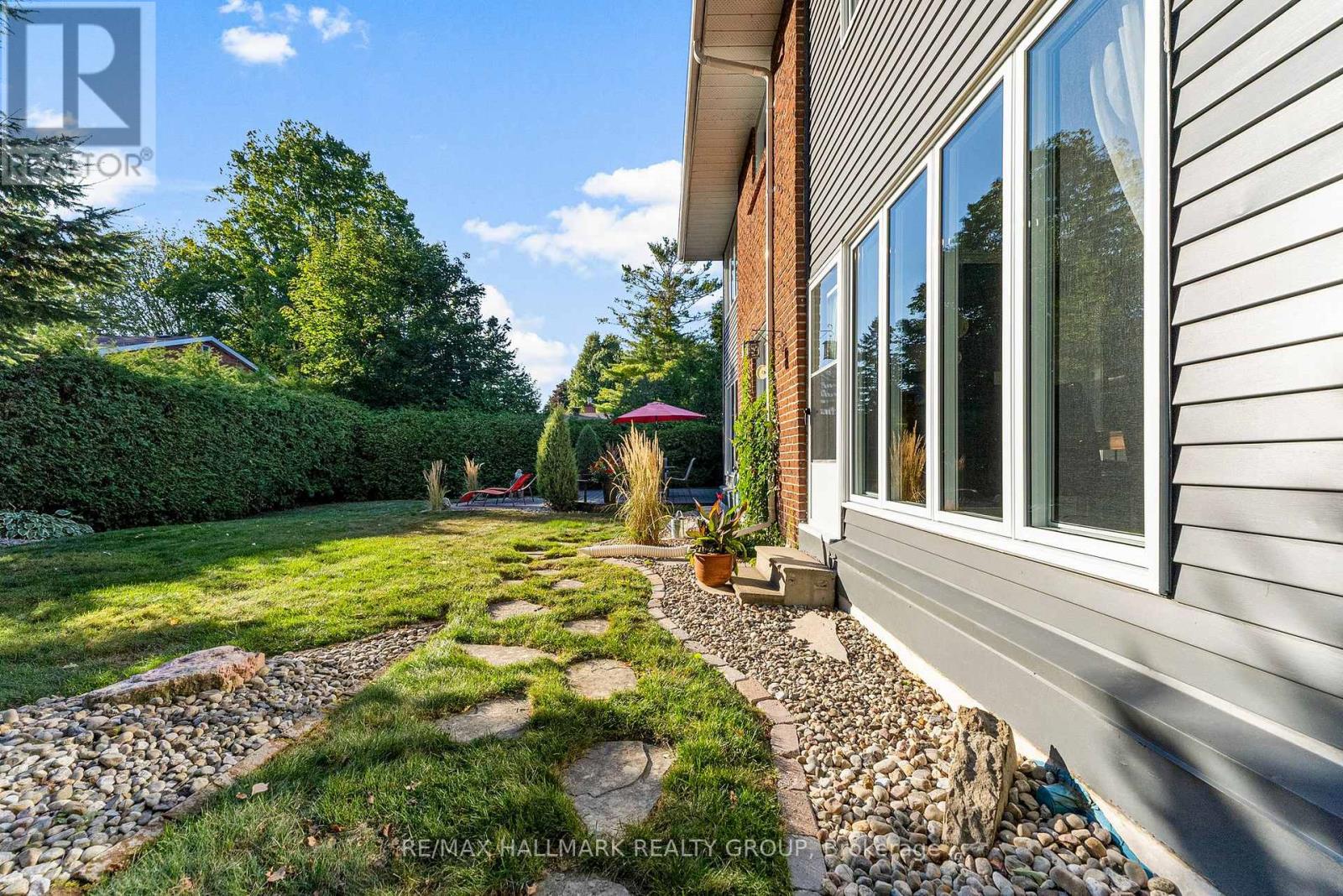 Photo 45 of 87 Leacock Drive, Ottawa ON