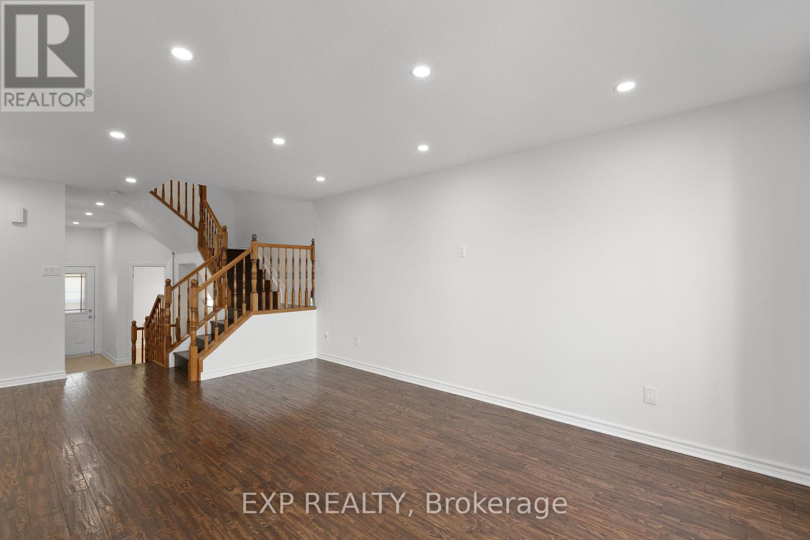 Photo 12 of 227 Monaco Place, Ottawa ON