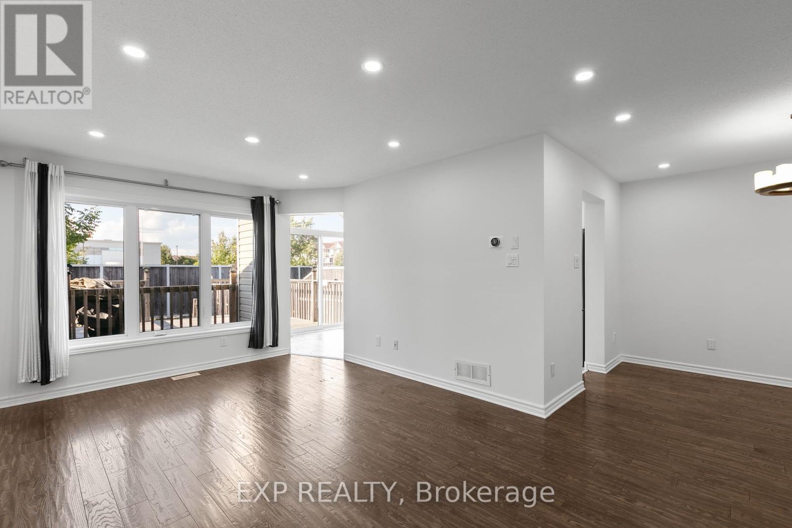 Photo 14 of 227 Monaco Place, Ottawa ON