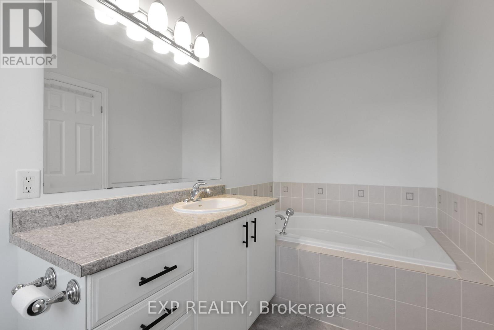 Photo 33 of 227 Monaco Place, Ottawa ON