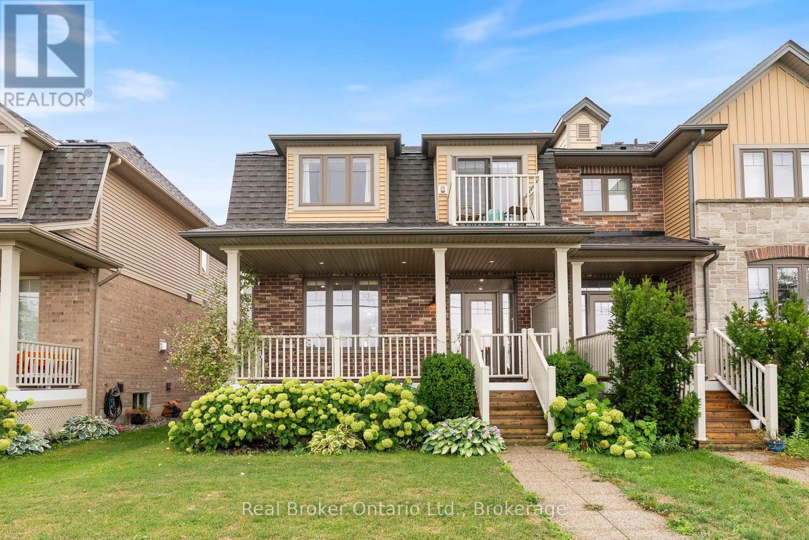 Photo 33 of 86 Dunrobin Lane, Grimsby ON