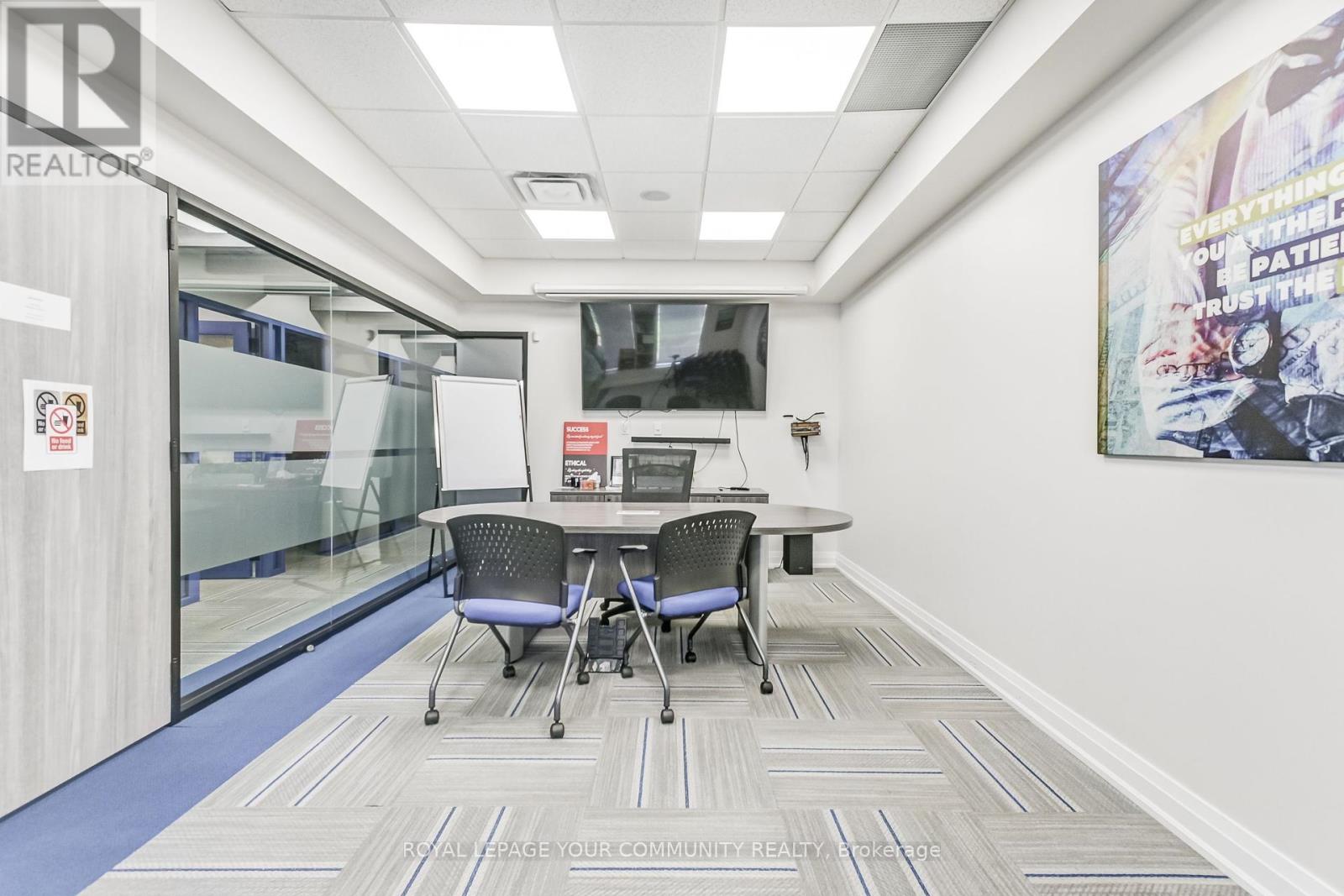 Photo 11 of East 6 1185 Queensway, Mississauga ON