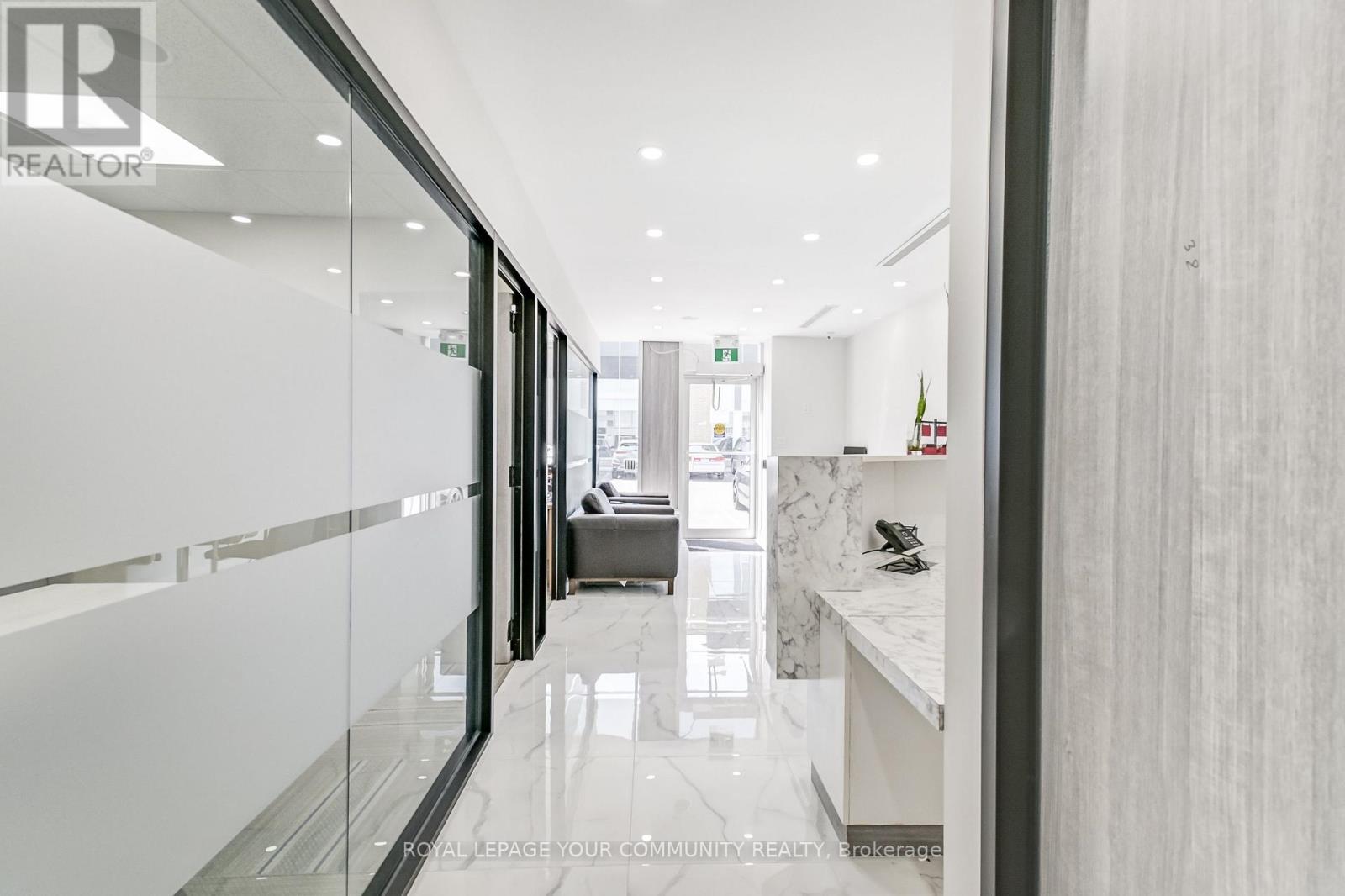 Photo 34 of East 6 1185 Queensway, Mississauga ON
