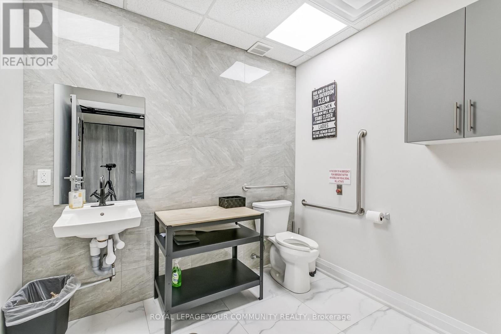 Photo 36 of East 6 1185 Queensway, Mississauga ON