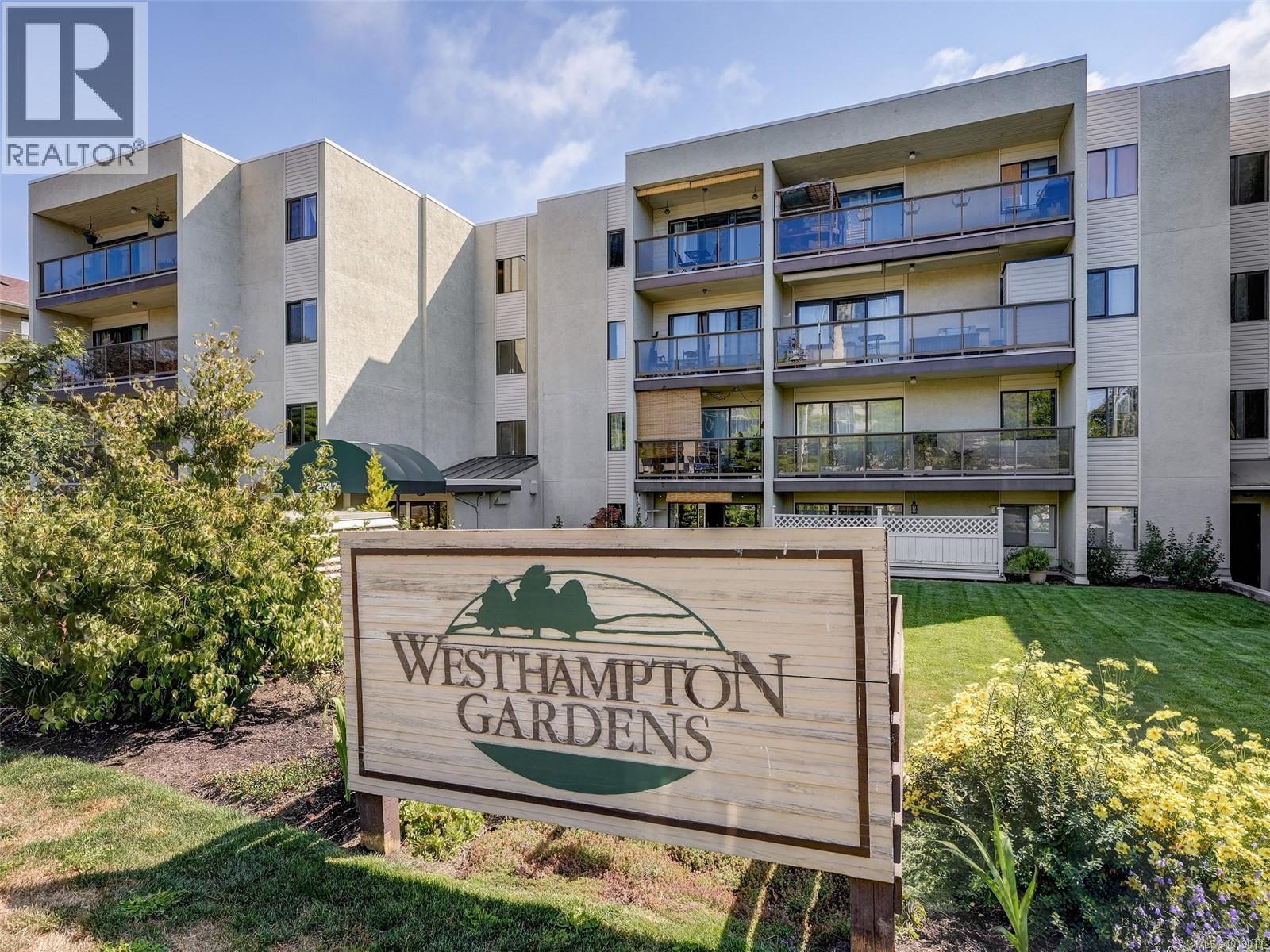 Photo 3 of 203 2747 Quadra St, Victoria BC