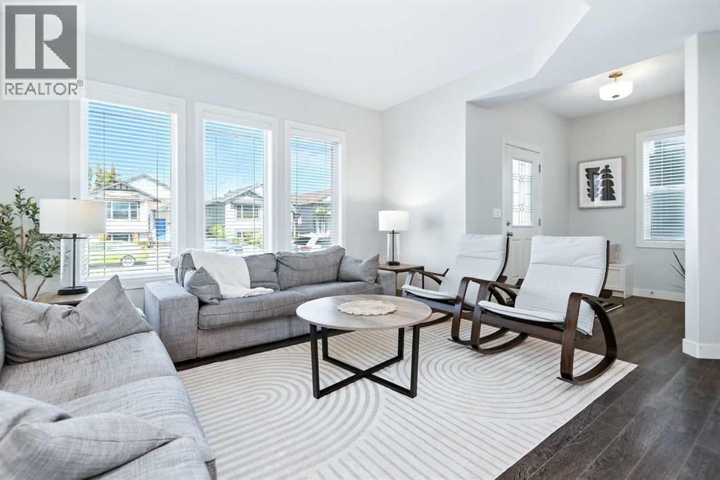 Photo 10 of 138 Bowman Circle, Sylvan Lake AB