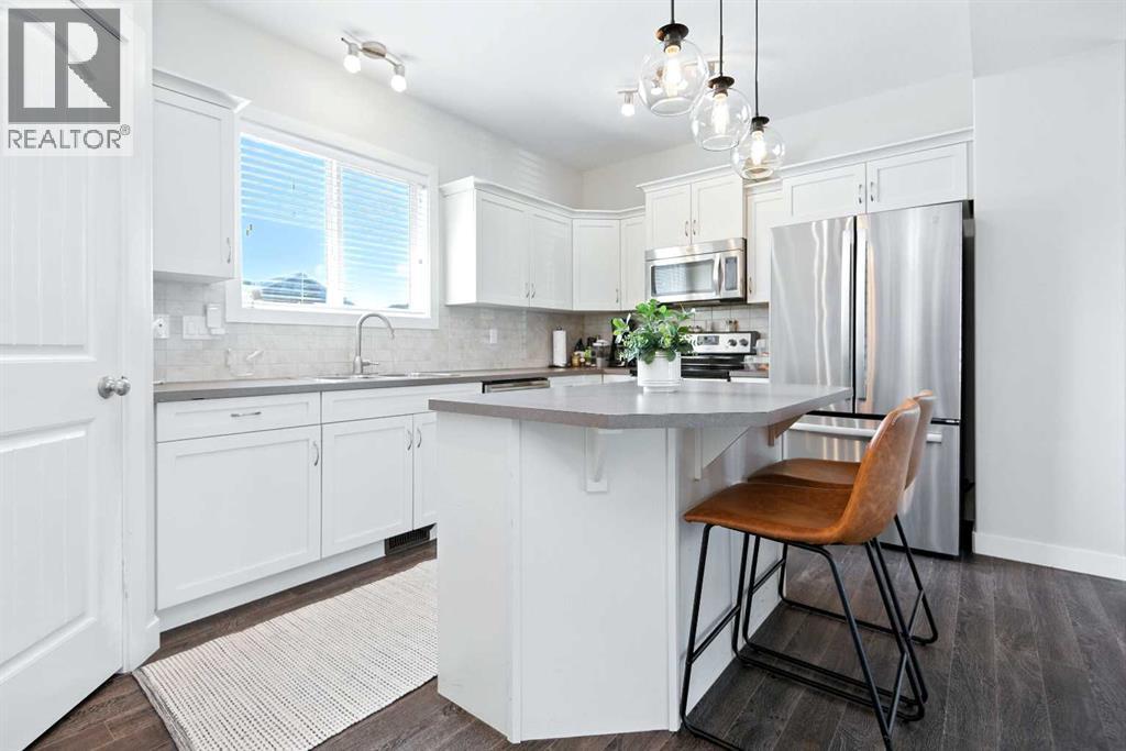 Photo 11 of 138 Bowman Circle, Sylvan Lake AB