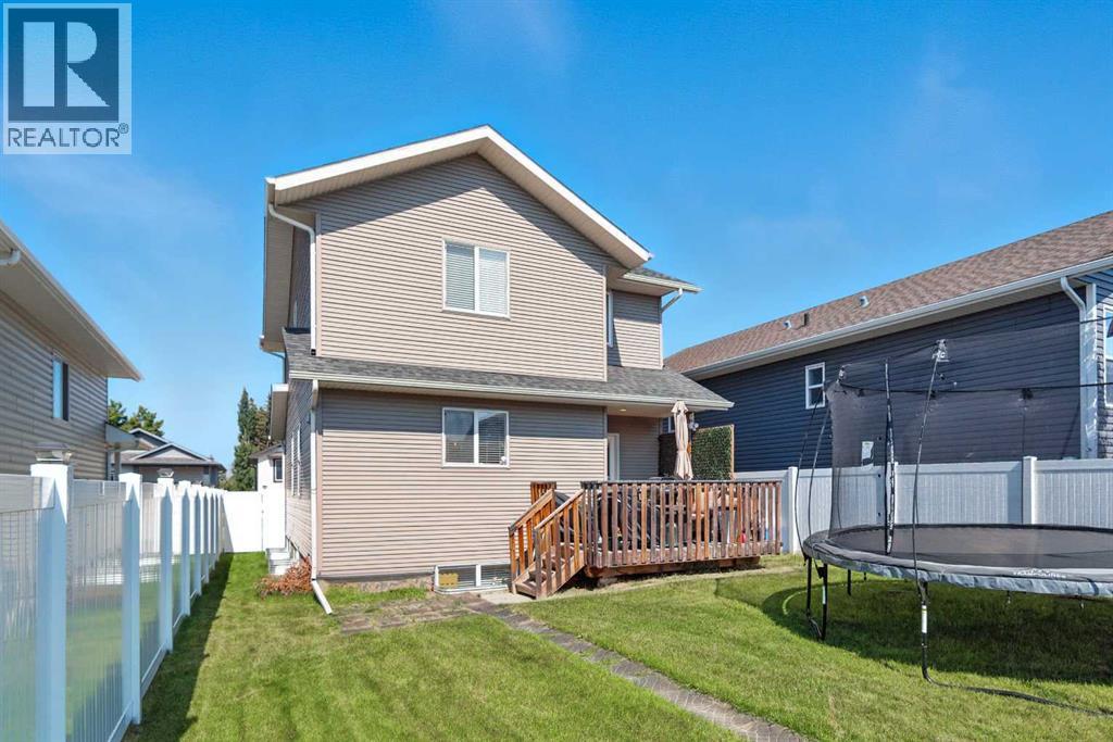 Photo 3 of 138 Bowman Circle, Sylvan Lake AB