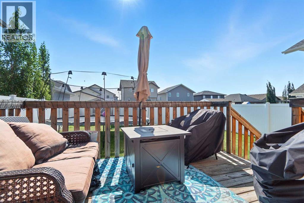 Photo 5 of 138 Bowman Circle, Sylvan Lake AB