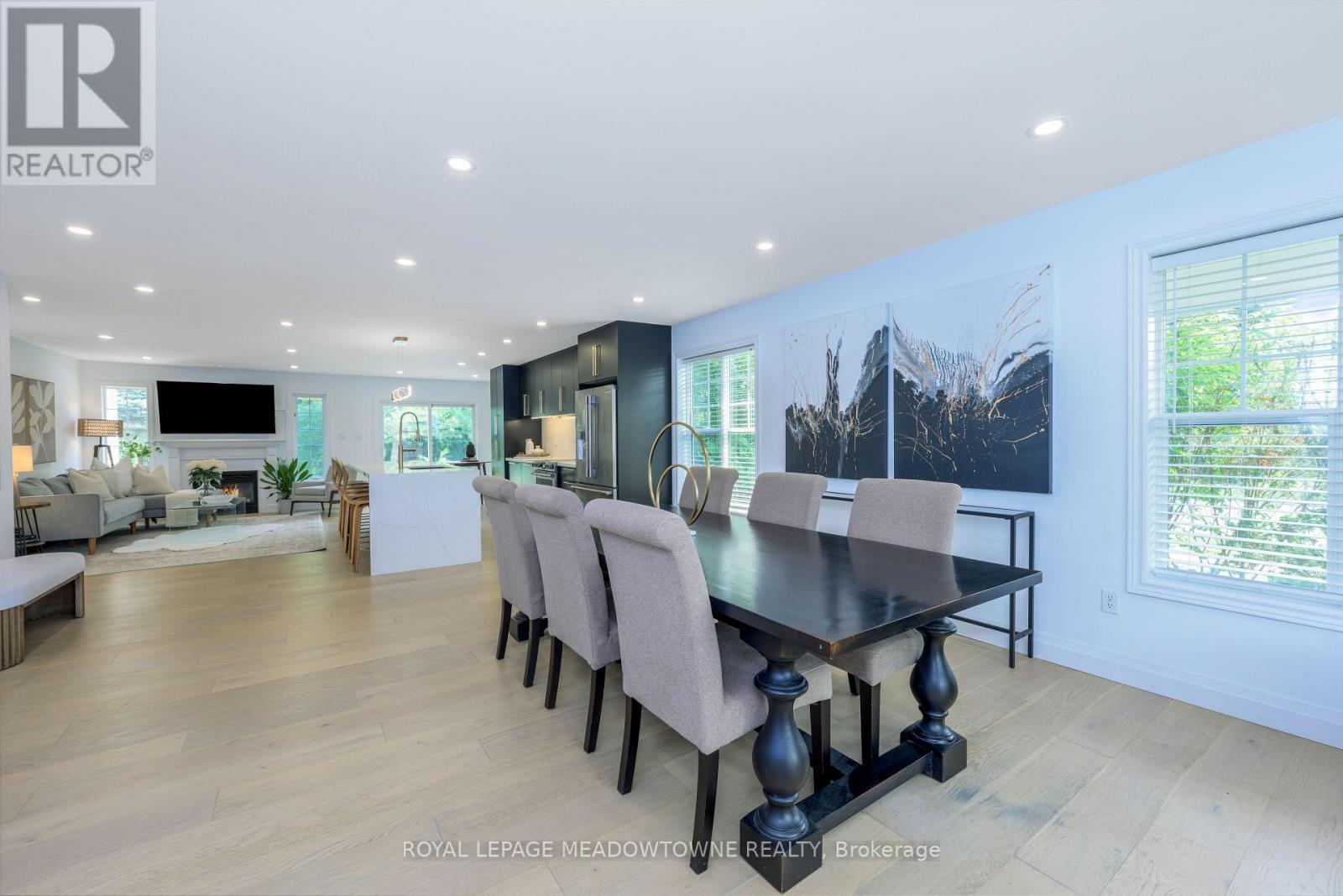 Photo 10 of 65 Browns Crescent, Halton Hills ON