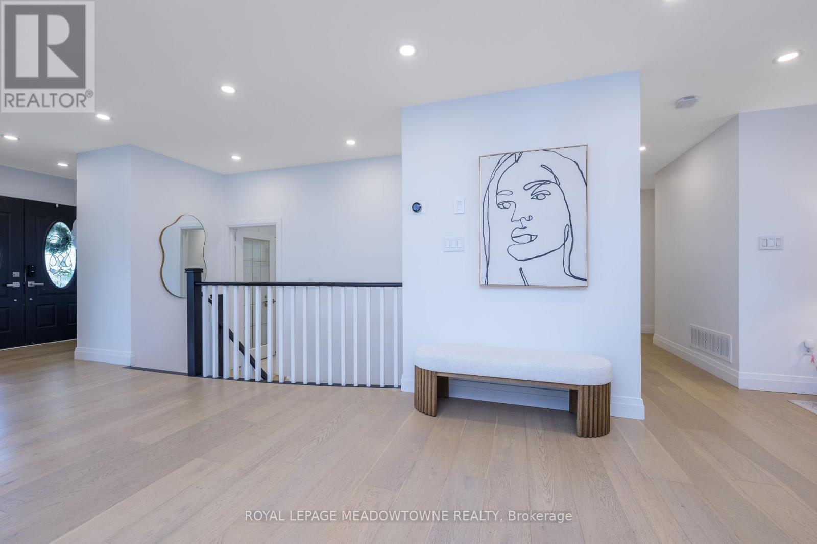 Photo 18 of 65 Browns Crescent, Halton Hills ON