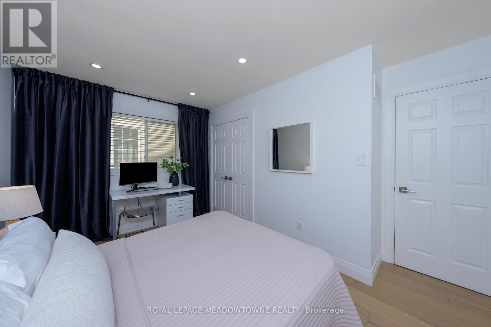Photo 31 of 65 Browns Crescent, Halton Hills ON