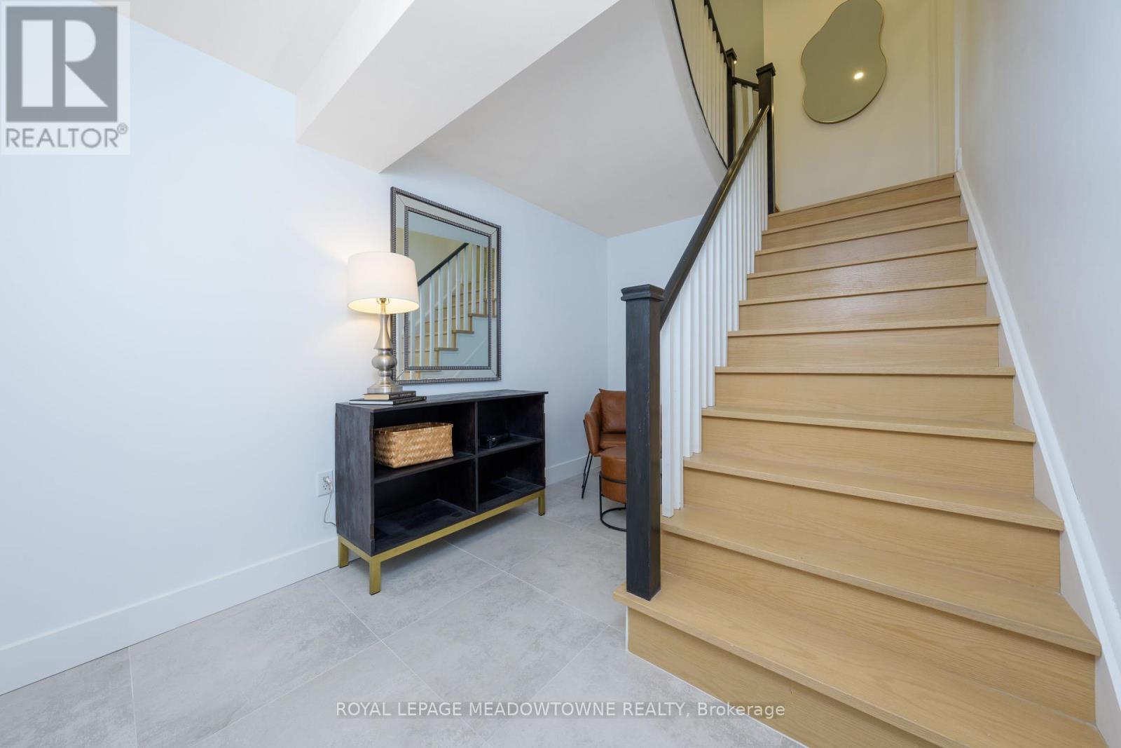 Photo 35 of 65 Browns Crescent, Halton Hills ON