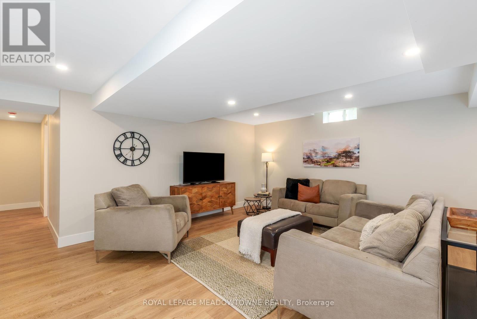 Photo 37 of 65 Browns Crescent, Halton Hills ON
