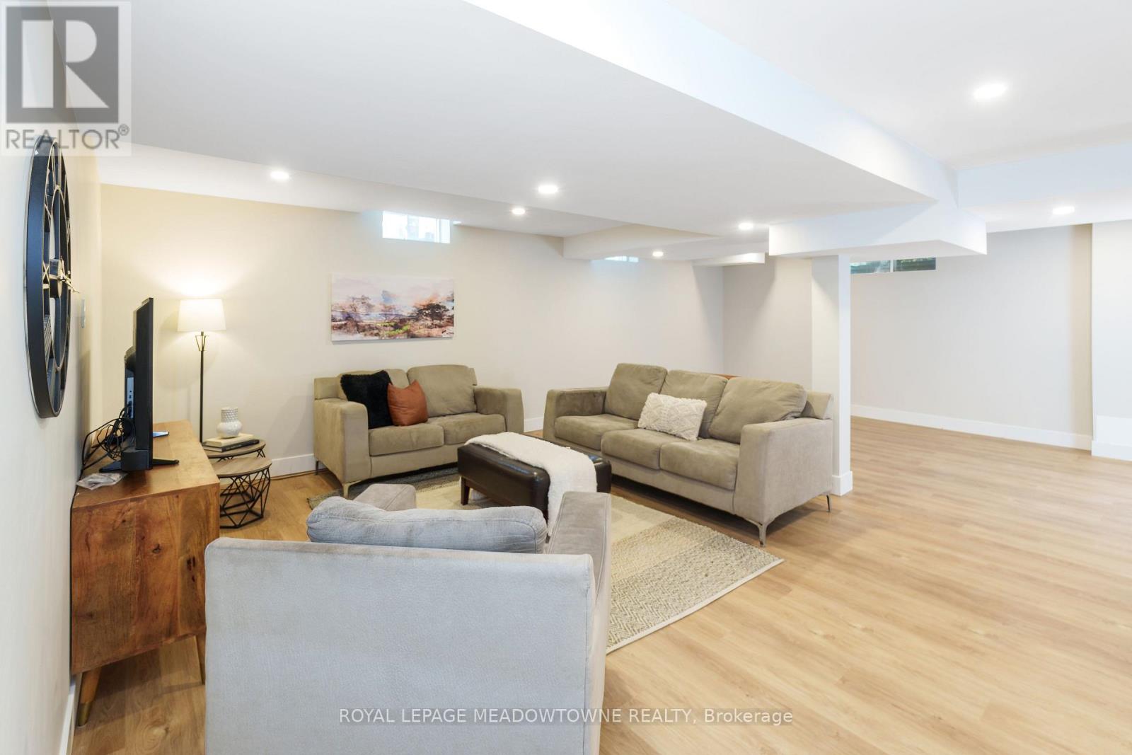 Photo 39 of 65 Browns Crescent, Halton Hills ON