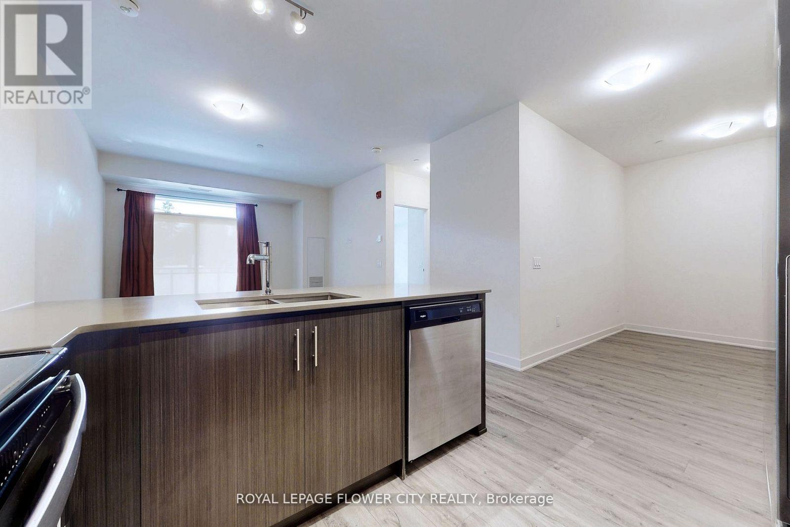 Photo 16 of 106 320 Plains Road E, Burlington ON