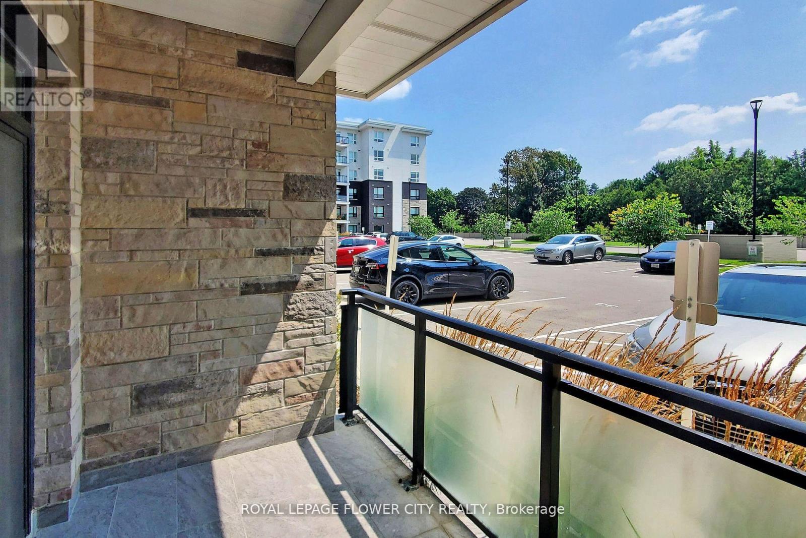 Photo 34 of 106 320 Plains Road E, Burlington ON