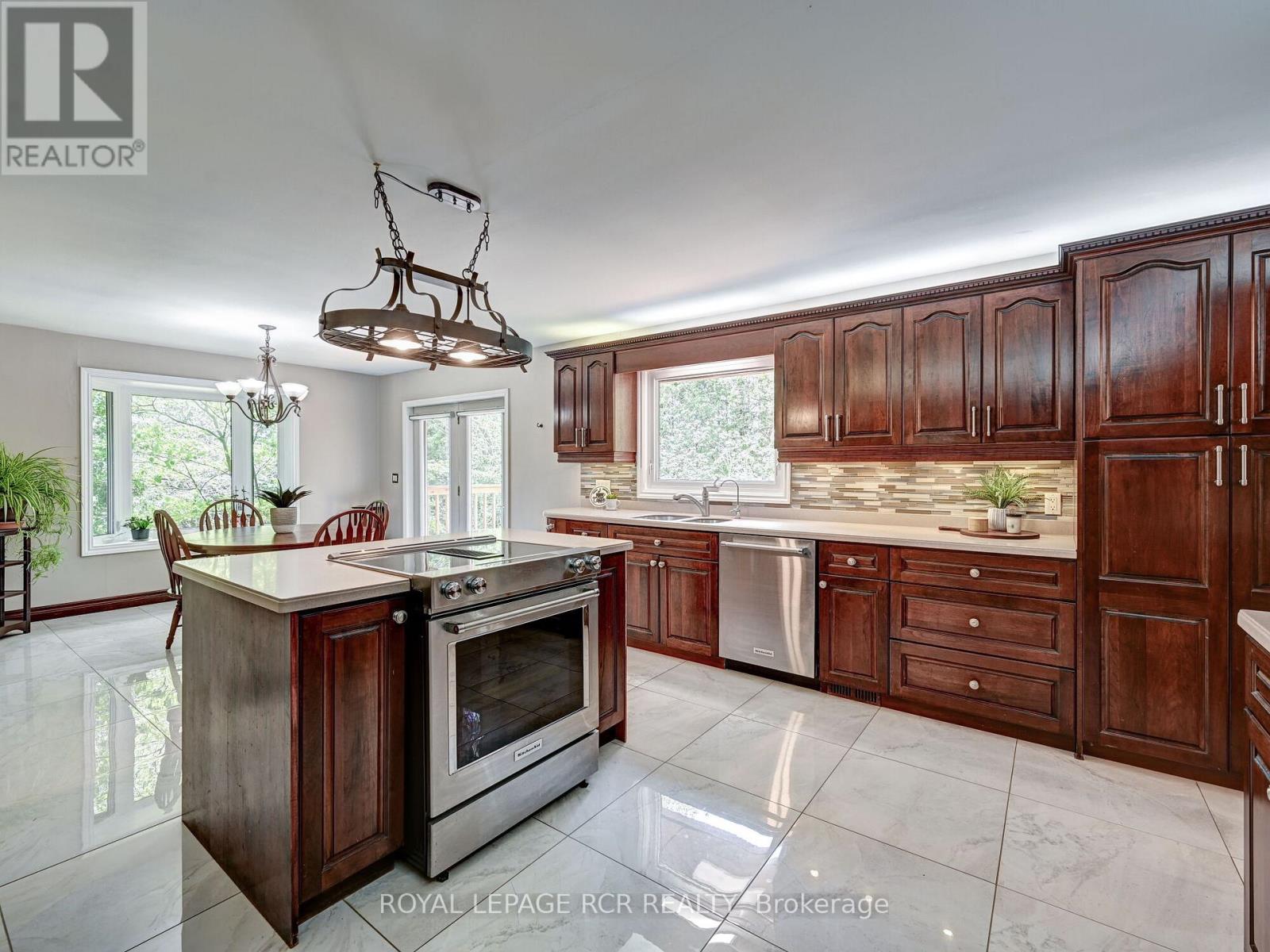 Photo 10 of 14902 Mount Pleasant Road, Caledon ON