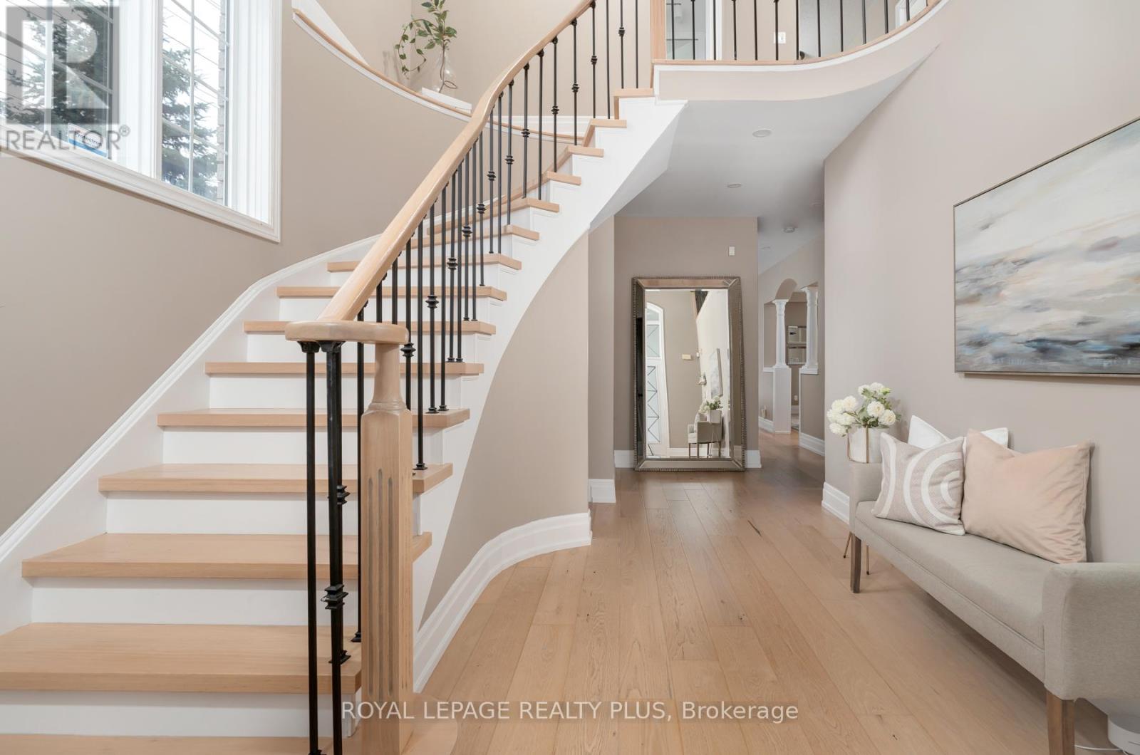 Photo 3 of 1059 Mcclenahan Crescent, Milton ON