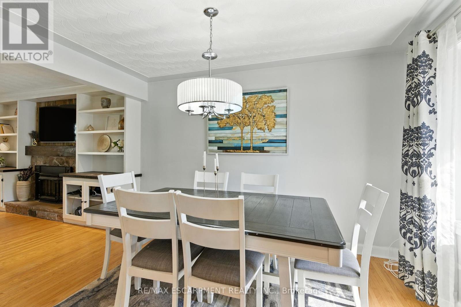 Photo 7 of 2224 Ghent Avenue, Burlington ON