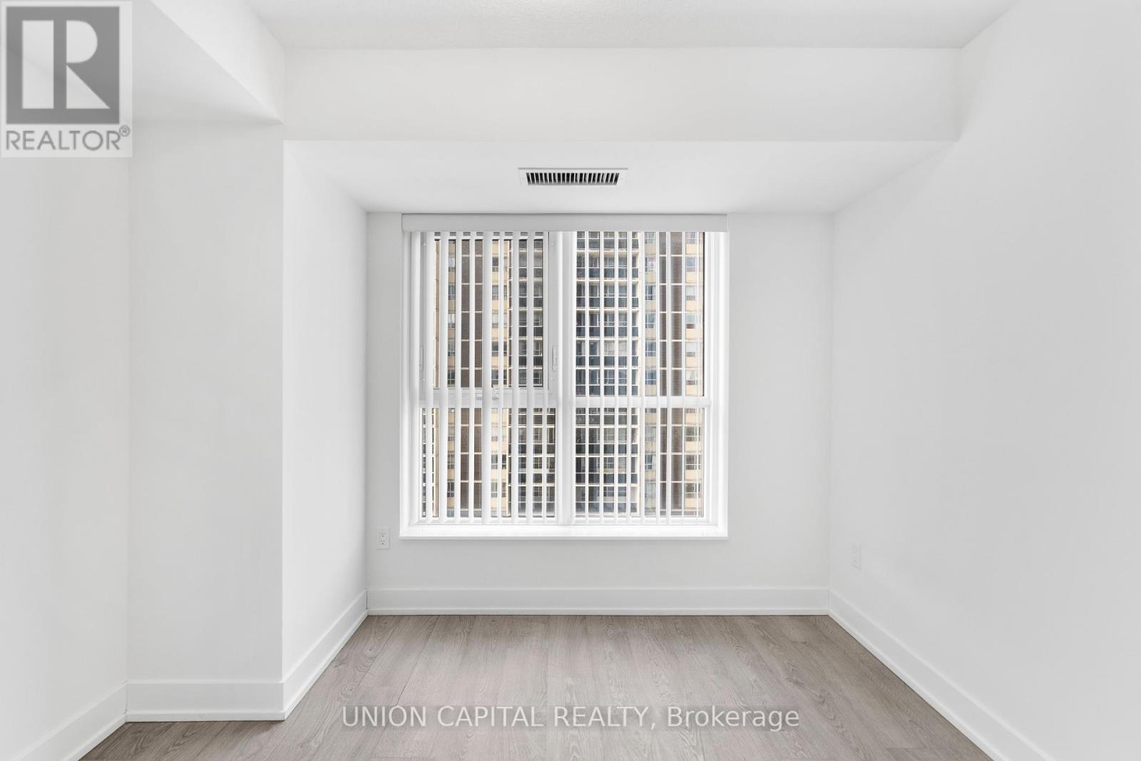 Photo 20 of 2326 9 Mabelle Avenue, Toronto ON