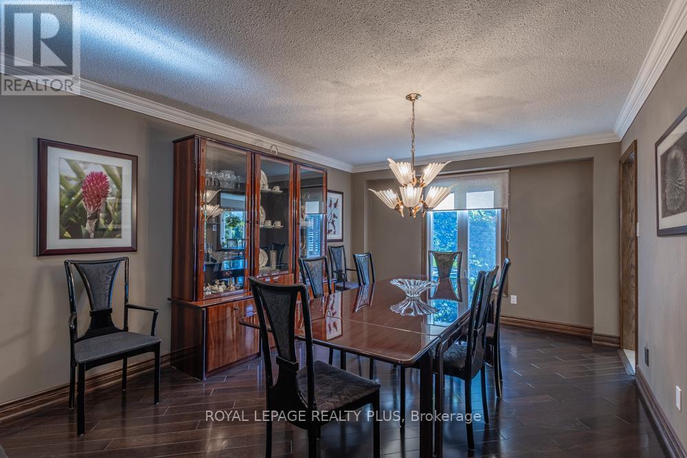 Photo 14 of 1827 Folkway Drive, Mississauga ON