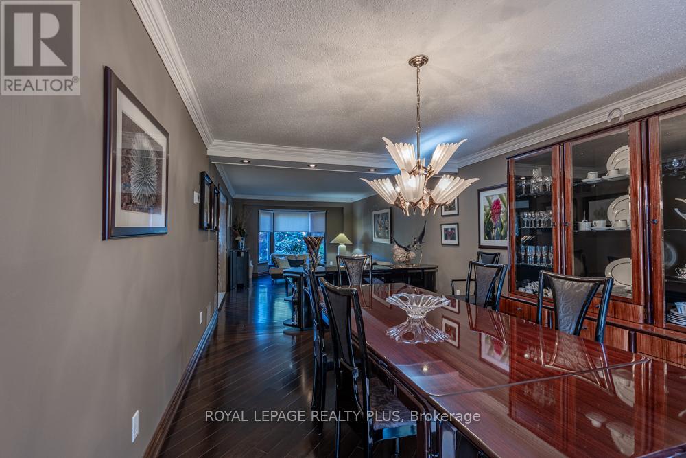 Photo 16 of 1827 Folkway Drive, Mississauga ON