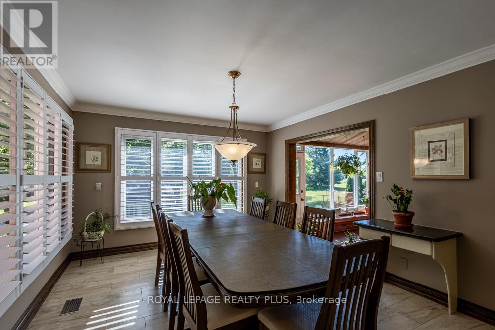 Photo 21 of 1827 Folkway Drive, Mississauga ON