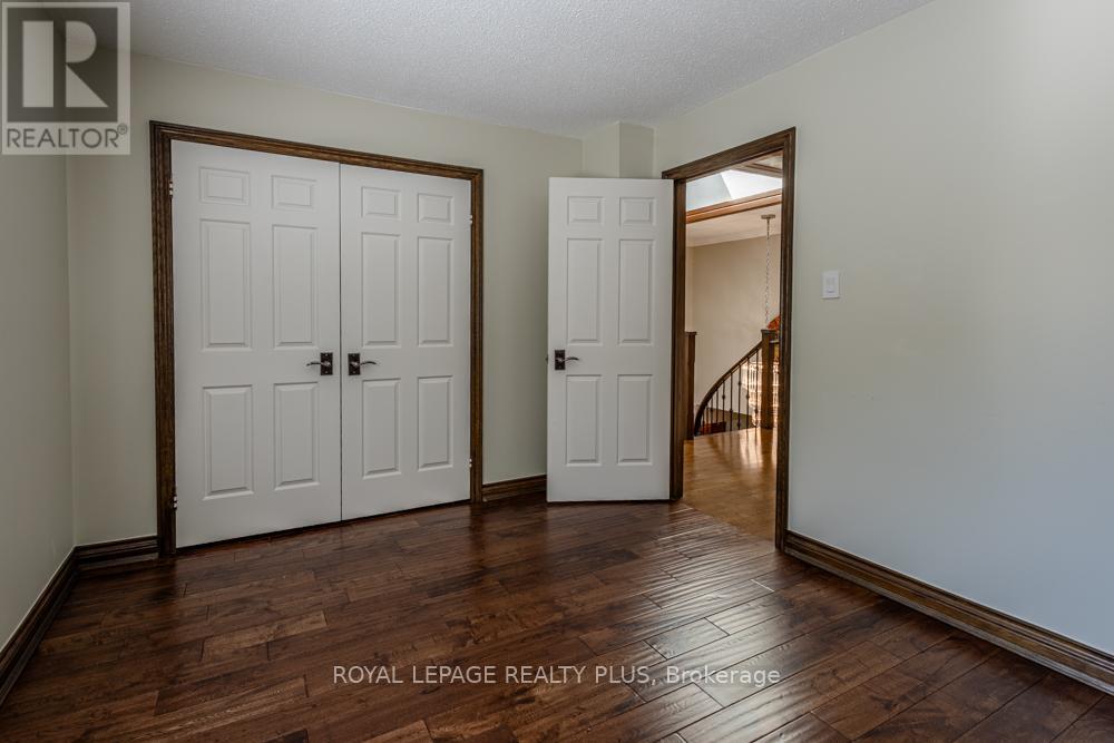 Photo 39 of 1827 Folkway Drive, Mississauga ON