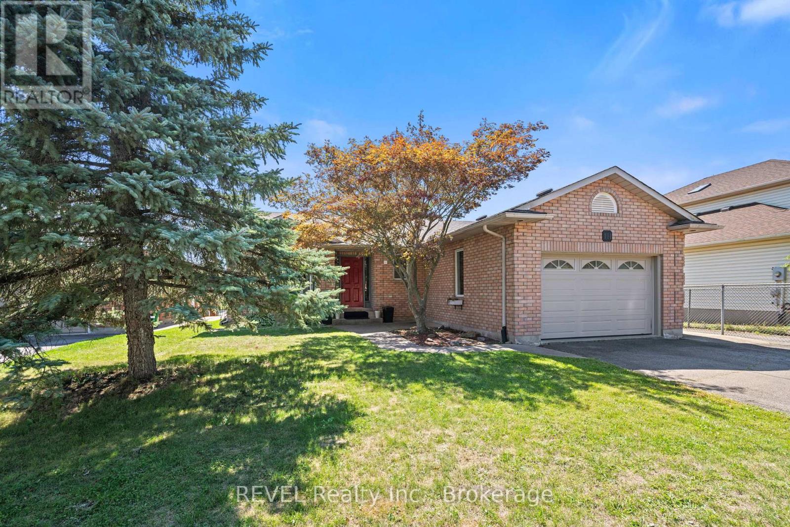 Photo 1 of 101 Wellandvale Drive, Welland ON