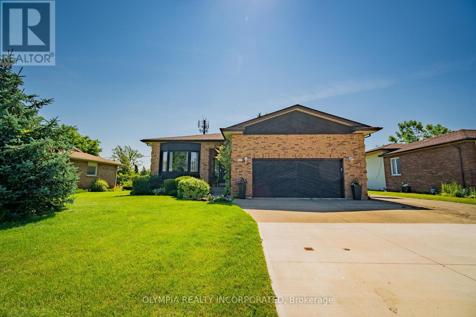 Photo 1 of 3640 Rapids View Drive, Niagara Falls ON