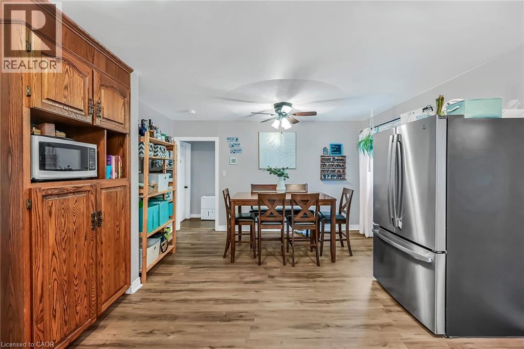Photo 13 of 122 Fairview Avenue E, Dunnville ON