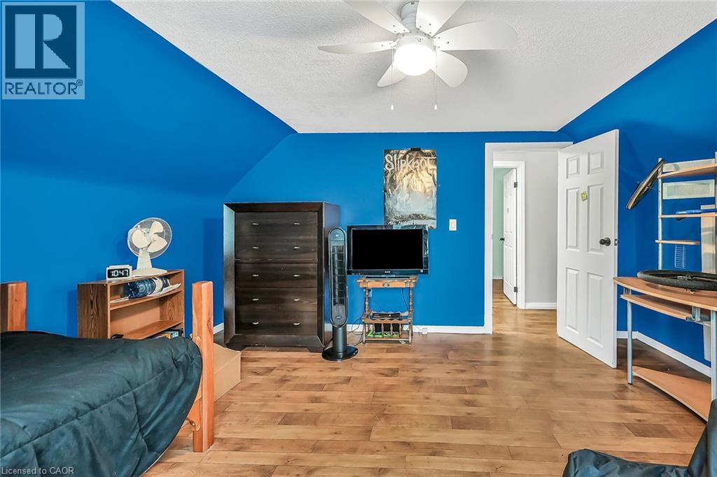 Photo 23 of 122 Fairview Avenue E, Dunnville ON
