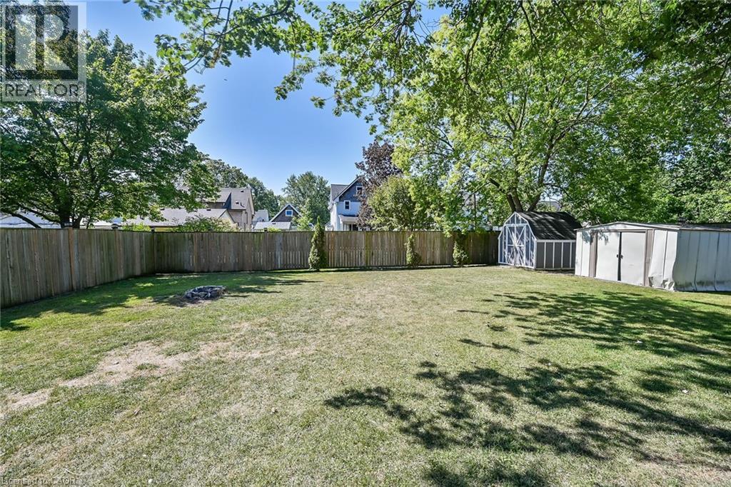 Photo 36 of 122 Fairview Avenue E, Dunnville ON