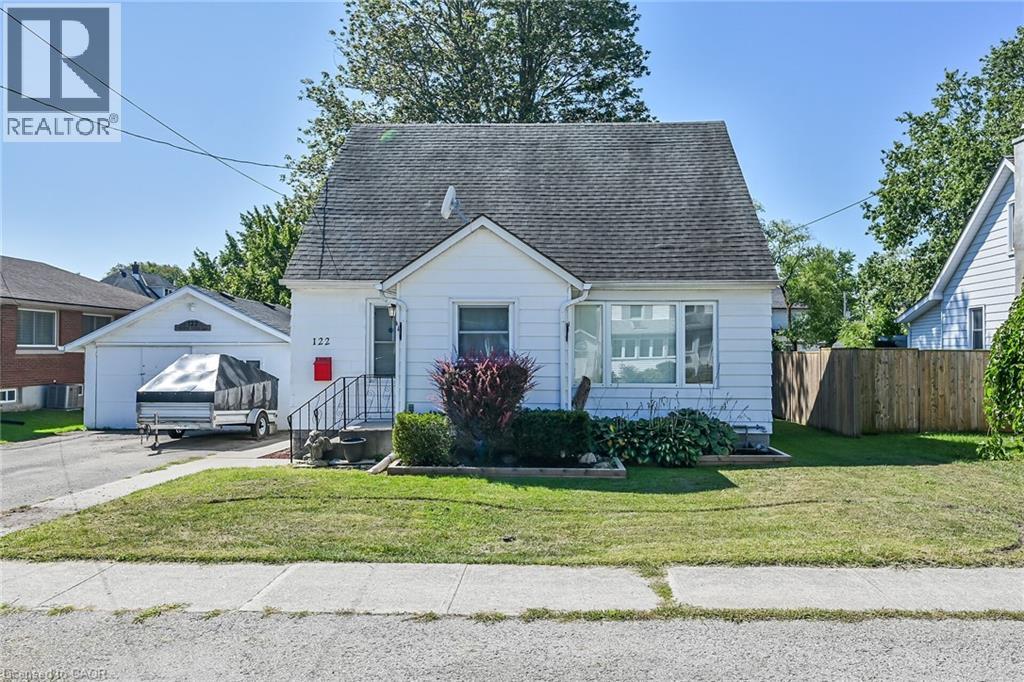 Photo 42 of 122 Fairview Avenue E, Dunnville ON