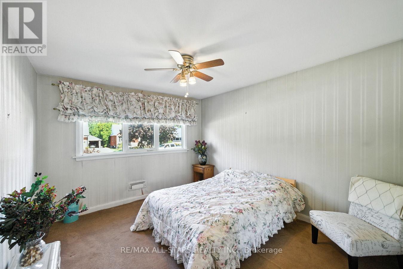 Photo 15 of 109 Sherwood Avenue, Oshawa ON