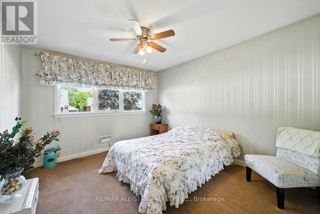 Photo 19 of 109 Sherwood Avenue, Oshawa ON