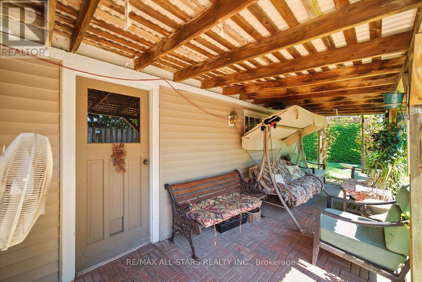 Photo 36 of 109 Sherwood Avenue, Oshawa ON